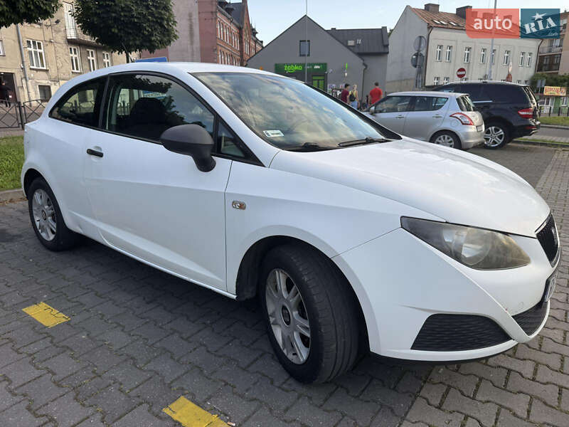 Хэтчбек SEAT Ibiza 2011 в Вараше