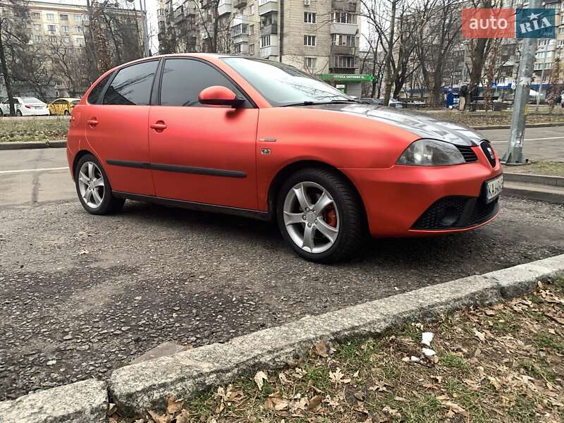 Хэтчбек SEAT Ibiza 2006 в Киеве