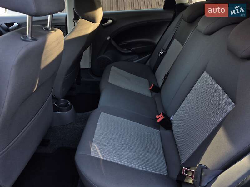 Универсал SEAT Ibiza 2011 в Львове фото 30 Универсал SEAT Ibiza 2011 в Львове