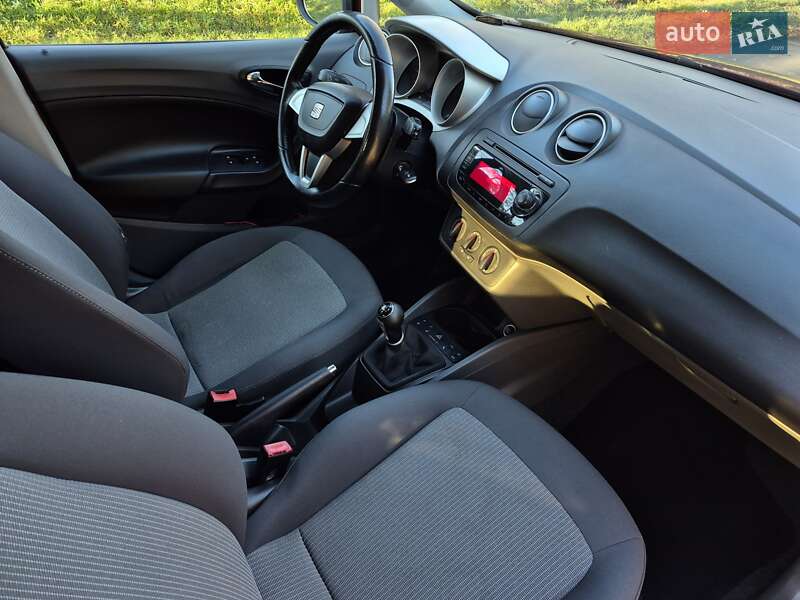 Универсал SEAT Ibiza 2011 в Львове фото 14 Универсал SEAT Ibiza 2011 в Львове
