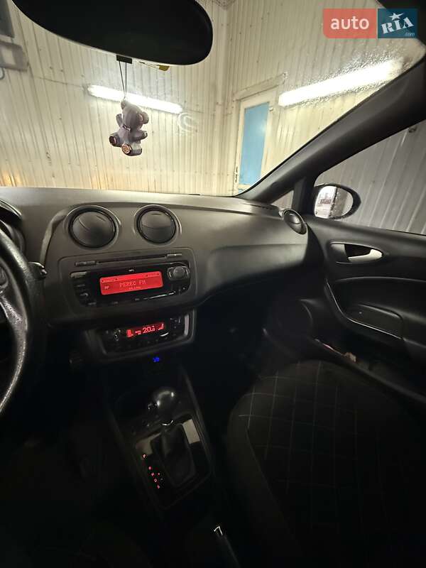 Хетчбек SEAT Ibiza 2010 в Димері