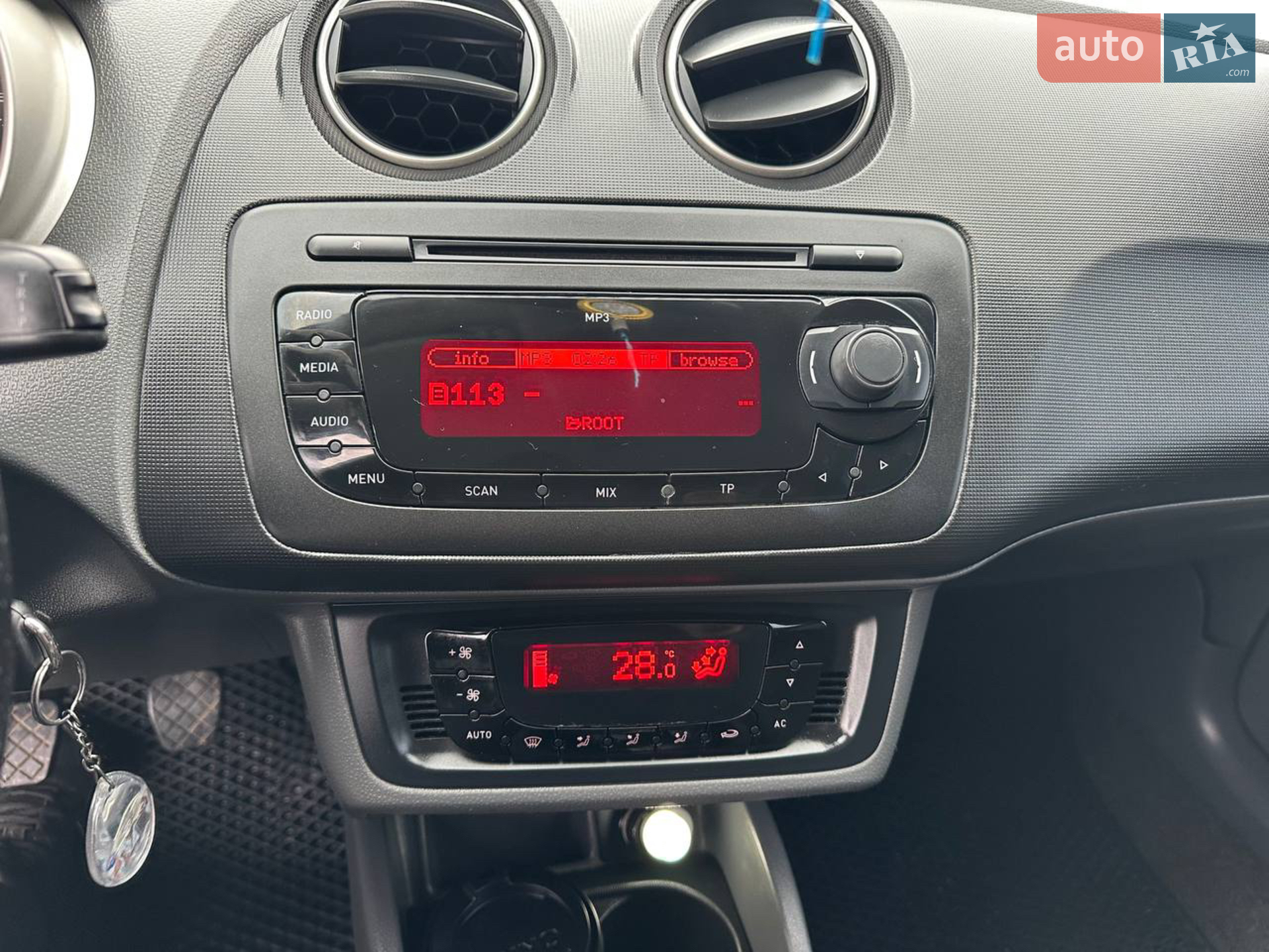 2012 SEAT Ibiza - мініатюра 27