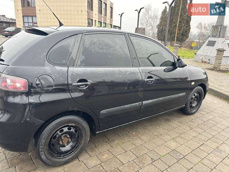 Хетчбек SEAT Ibiza 2008 в Ременеві
