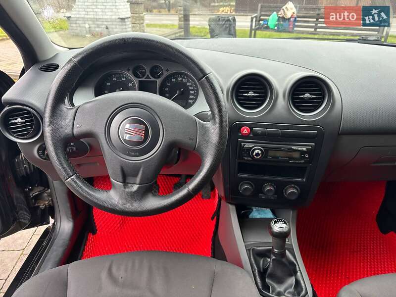 Хетчбек SEAT Ibiza 2008 в Ременеві