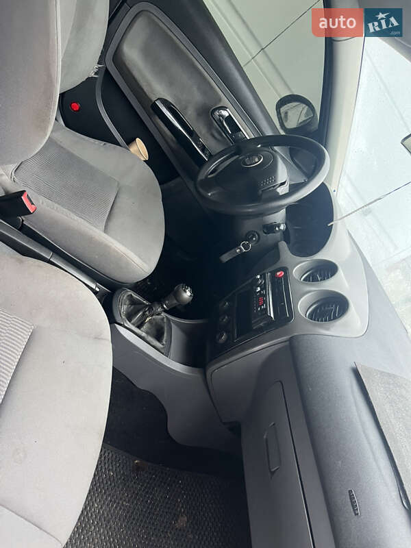 Хетчбек SEAT Ibiza 2003 в Вишгороді