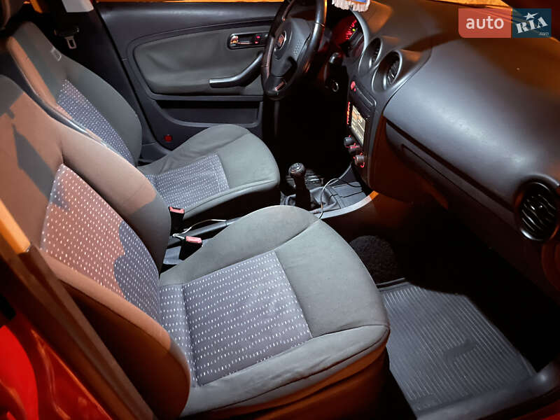 Хетчбек SEAT Ibiza 2005 в Харкові