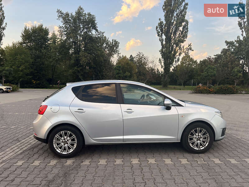Хэтчбек SEAT Ibiza 2011 в Львове фото 4 Хэтчбек SEAT Ibiza 2011 в Львове