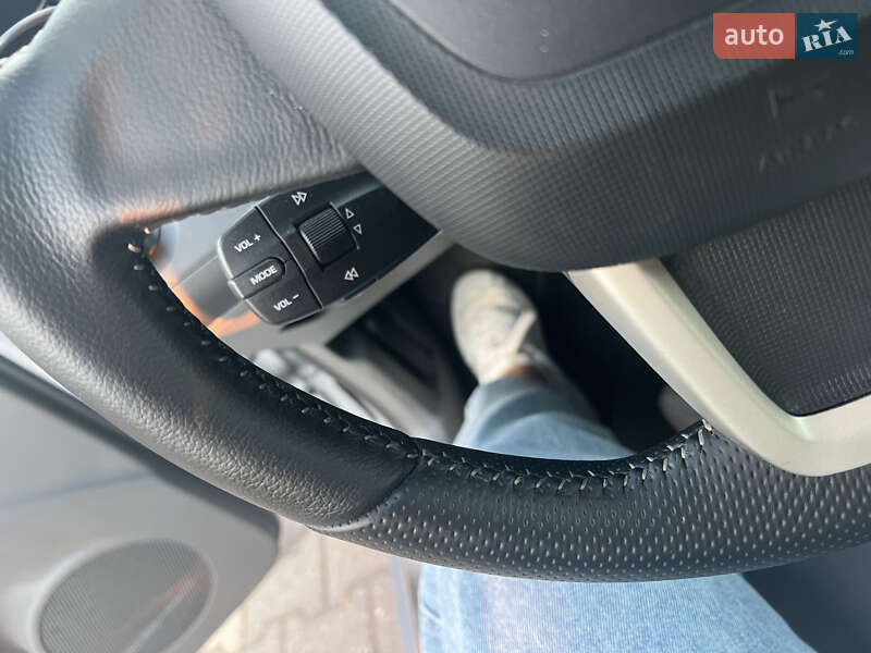 Хэтчбек SEAT Ibiza 2011 в Львове фото 15 Хэтчбек SEAT Ibiza 2011 в Львове