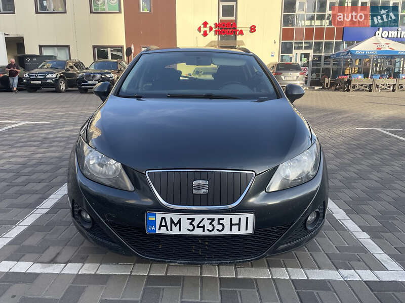 SEAT Ibiza 2011 SEAT Ibiza 2011