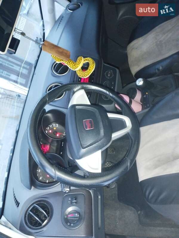 Хэтчбек SEAT Ibiza 2011 в Снятине