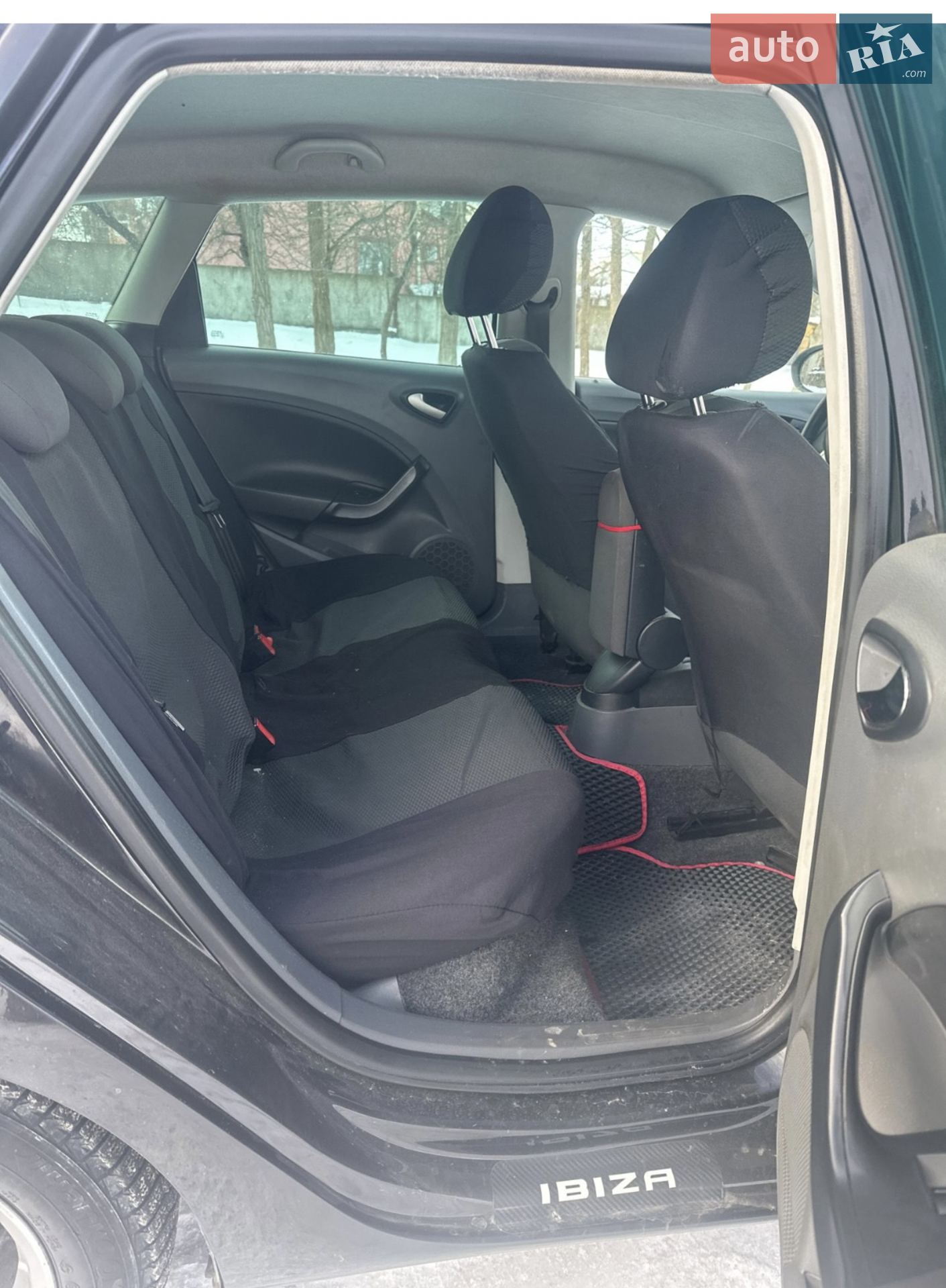 2011 SEAT Ibiza - мініатюра 8
