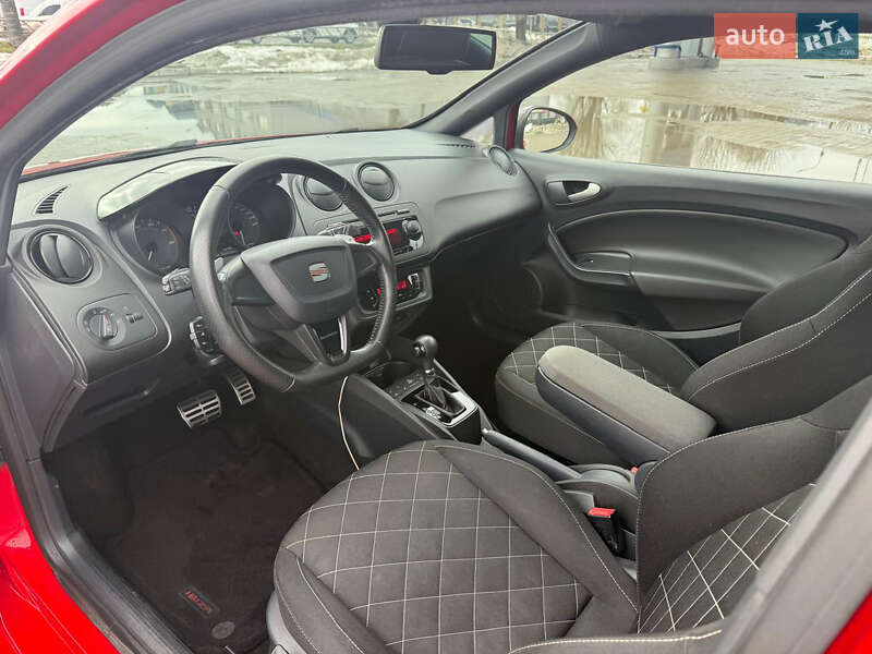 Хэтчбек SEAT Ibiza 2011 в Луцке