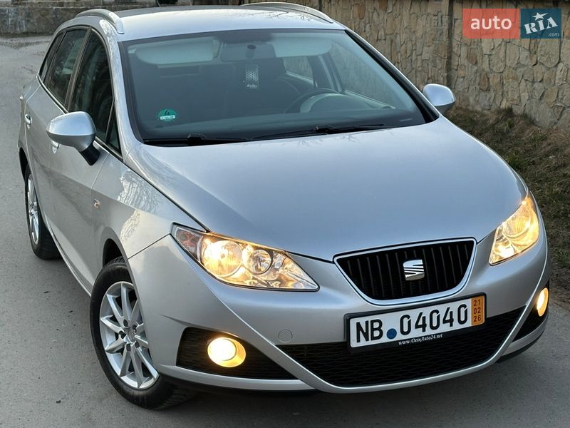 SEAT Ibiza 2011 SEAT Ibiza 2011