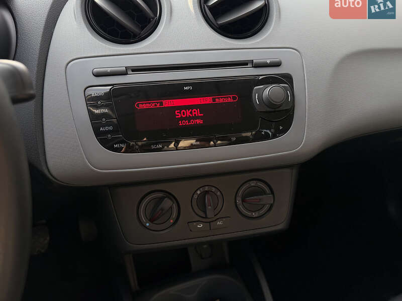 Хэтчбек SEAT Ibiza 2013 в Шептицькому