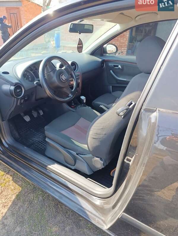 Хэтчбек SEAT Ibiza 2007 в Запорожье