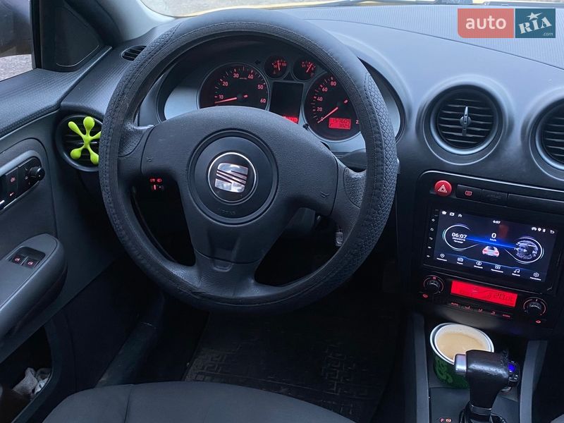 Хэтчбек SEAT Ibiza 2008 в Киеве фото 13 Хэтчбек SEAT Ibiza 2008 в Киеве