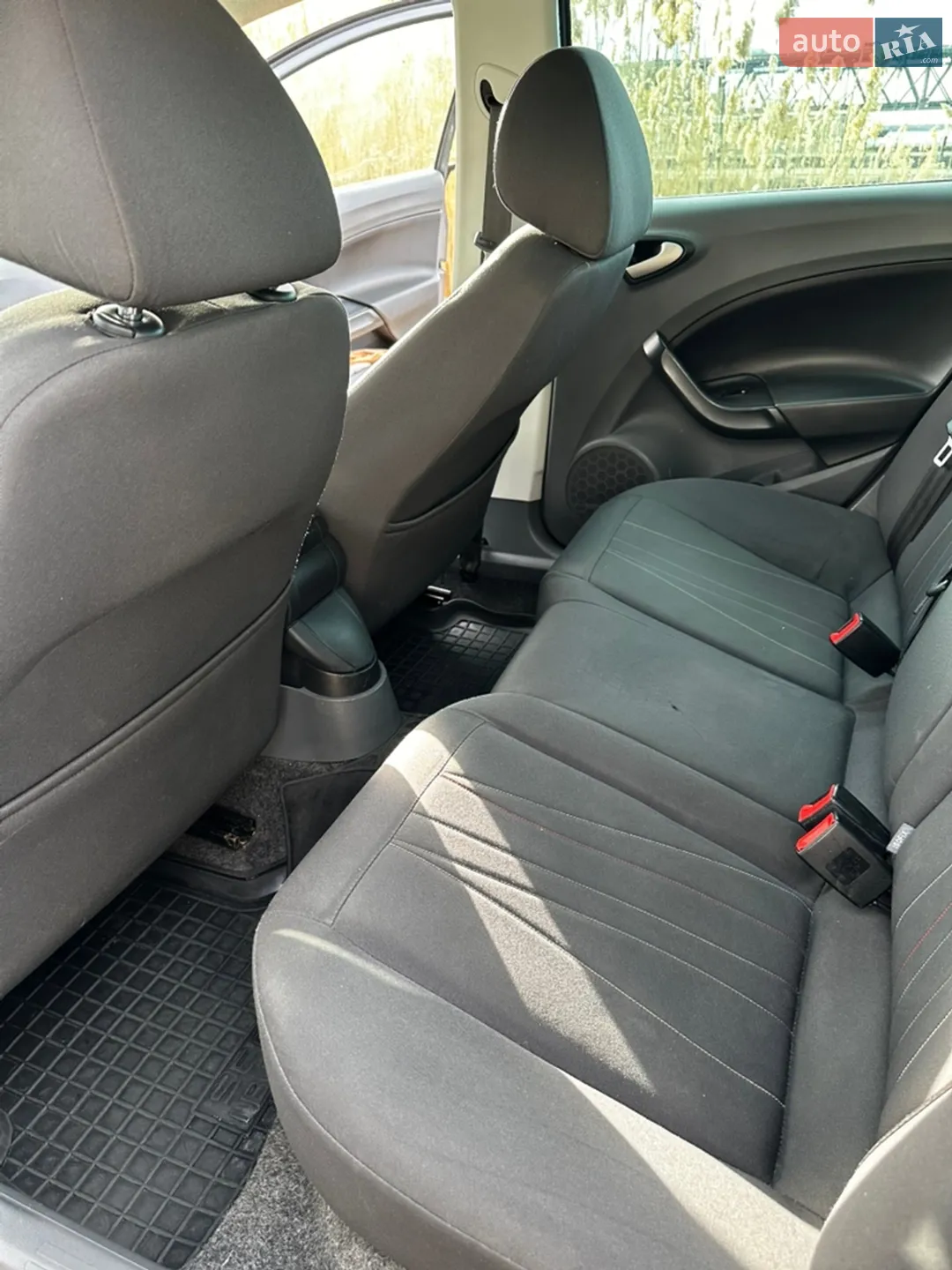 2011 SEAT Ibiza - мініатюра 8