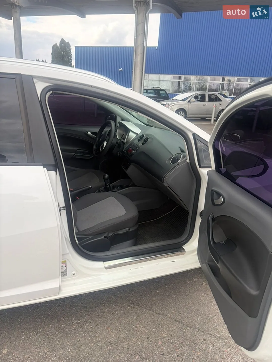 2012 SEAT Ibiza - мініатюра 12