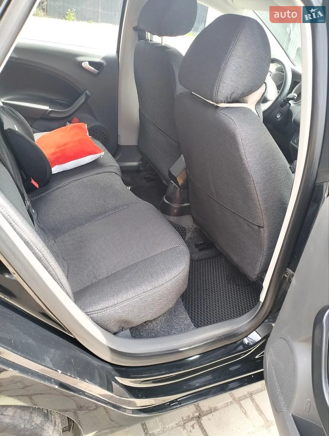 2011 SEAT Ibiza - мініатюра 13