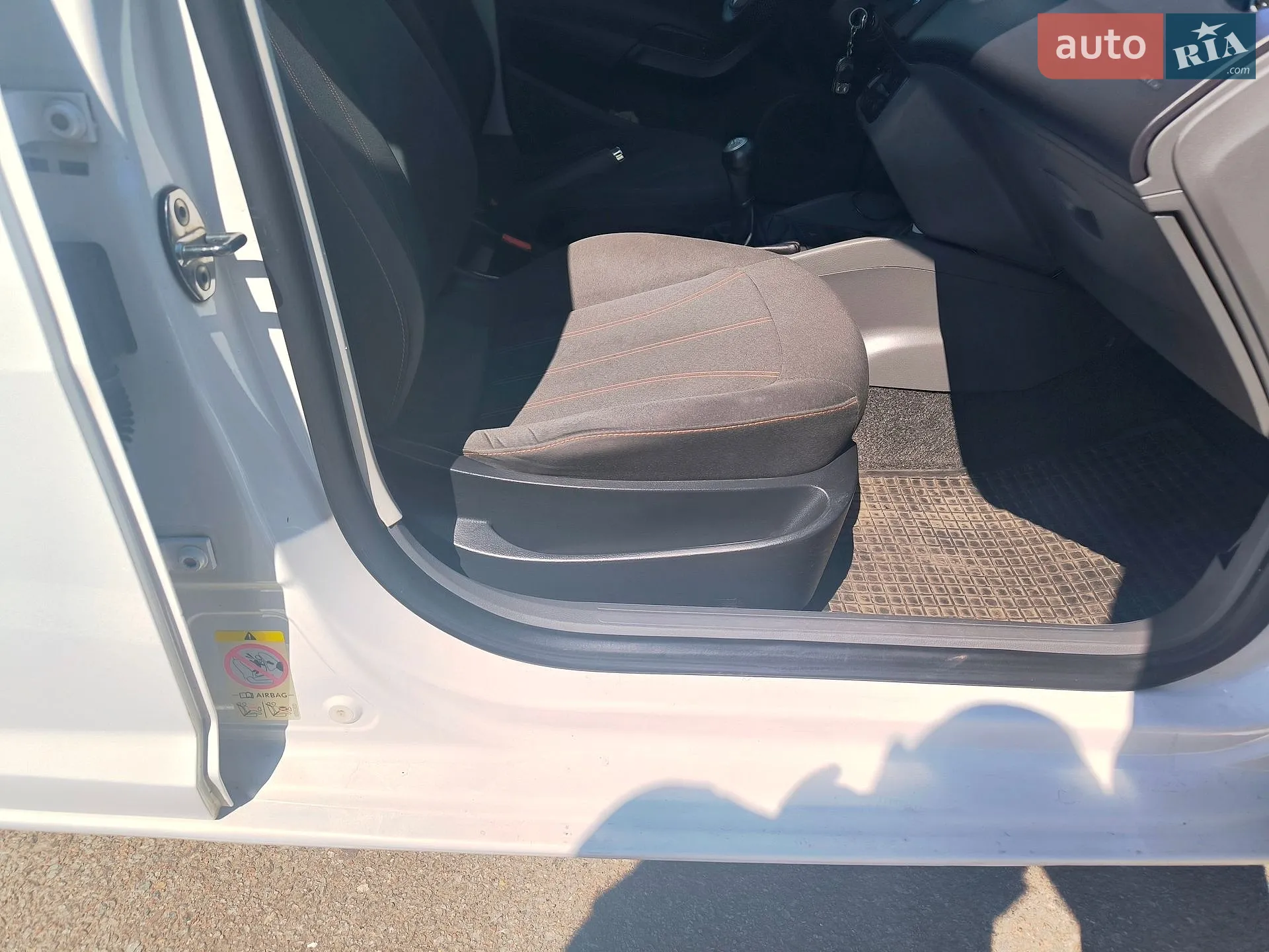 2012 SEAT Ibiza - мініатюра 12