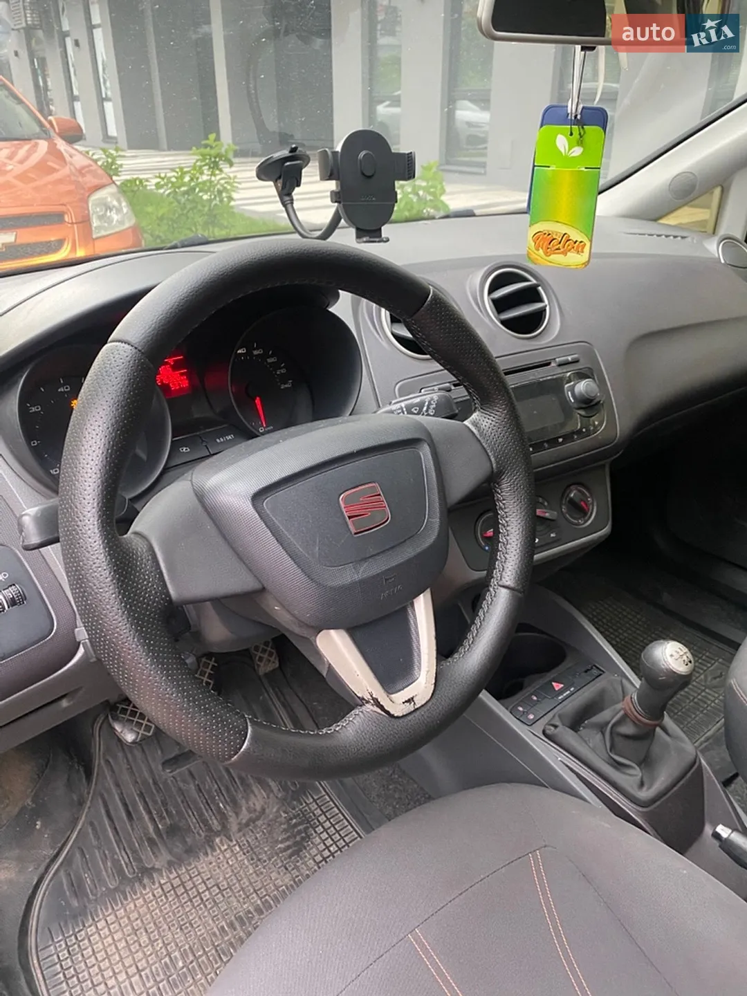 2010 SEAT Ibiza - мініатюра 11