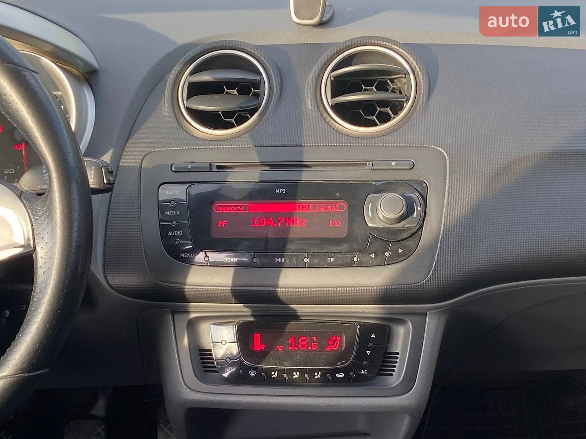 2010 SEAT Ibiza - мініатюра 12