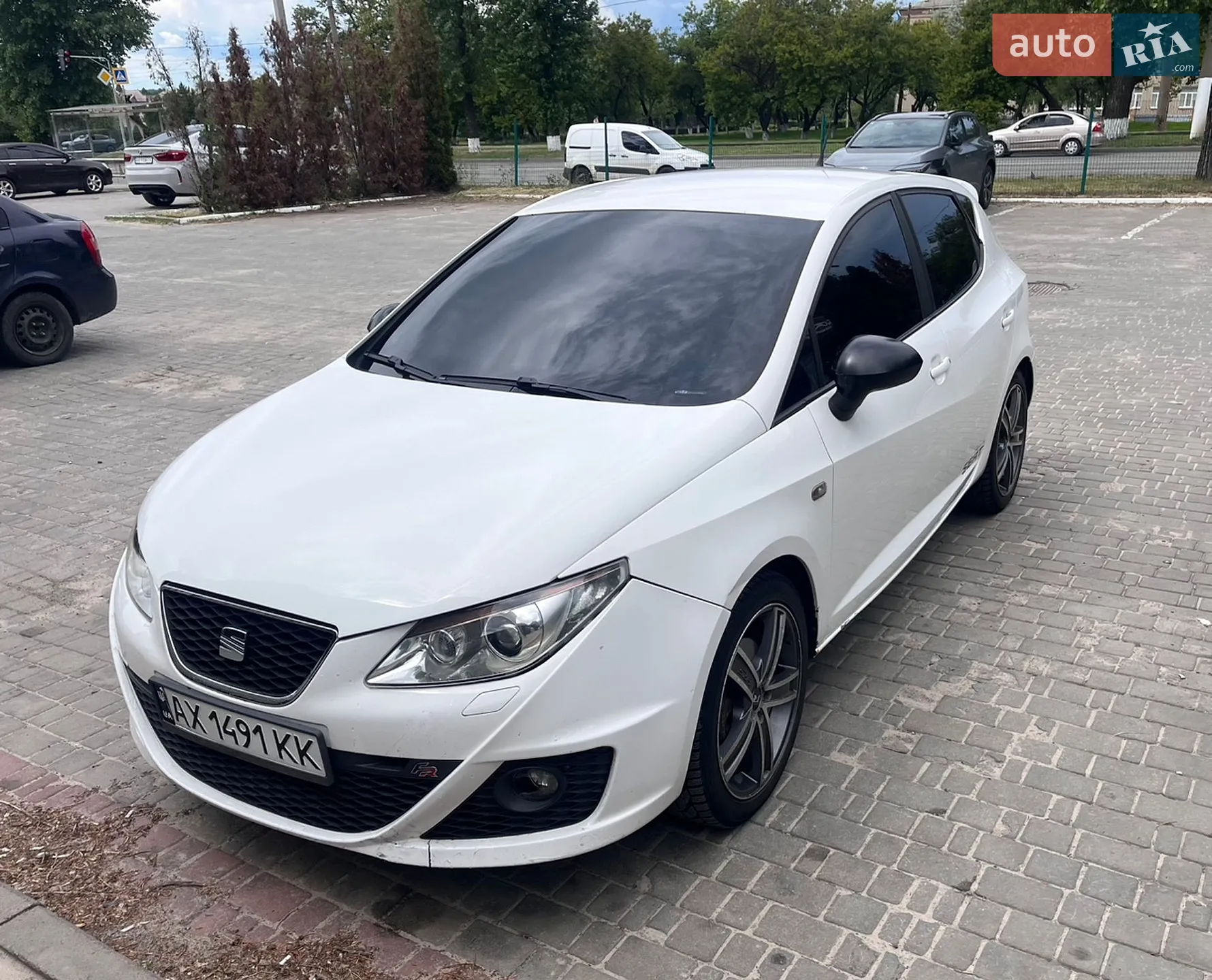 2010 SEAT Ibiza - мініатюра 12