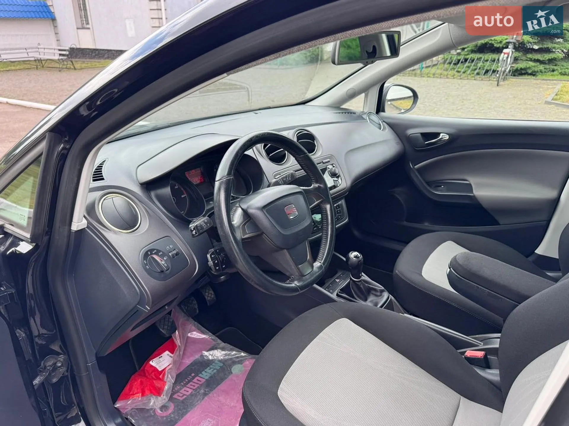 2012 SEAT Ibiza - мініатюра 17