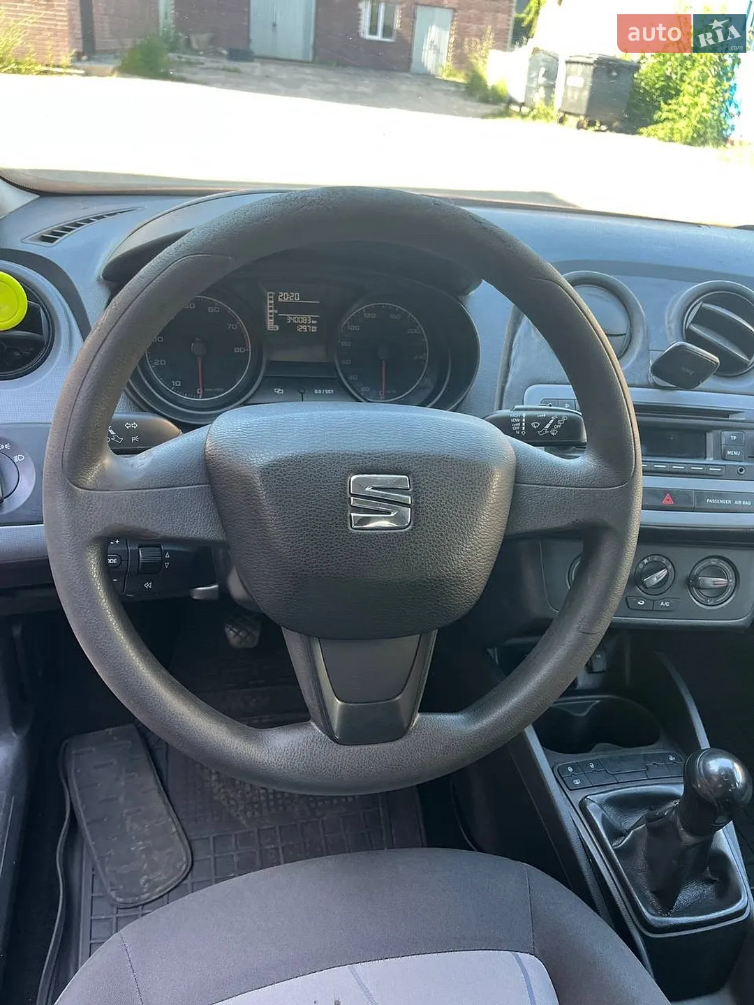 2014 SEAT Ibiza - мініатюра 9