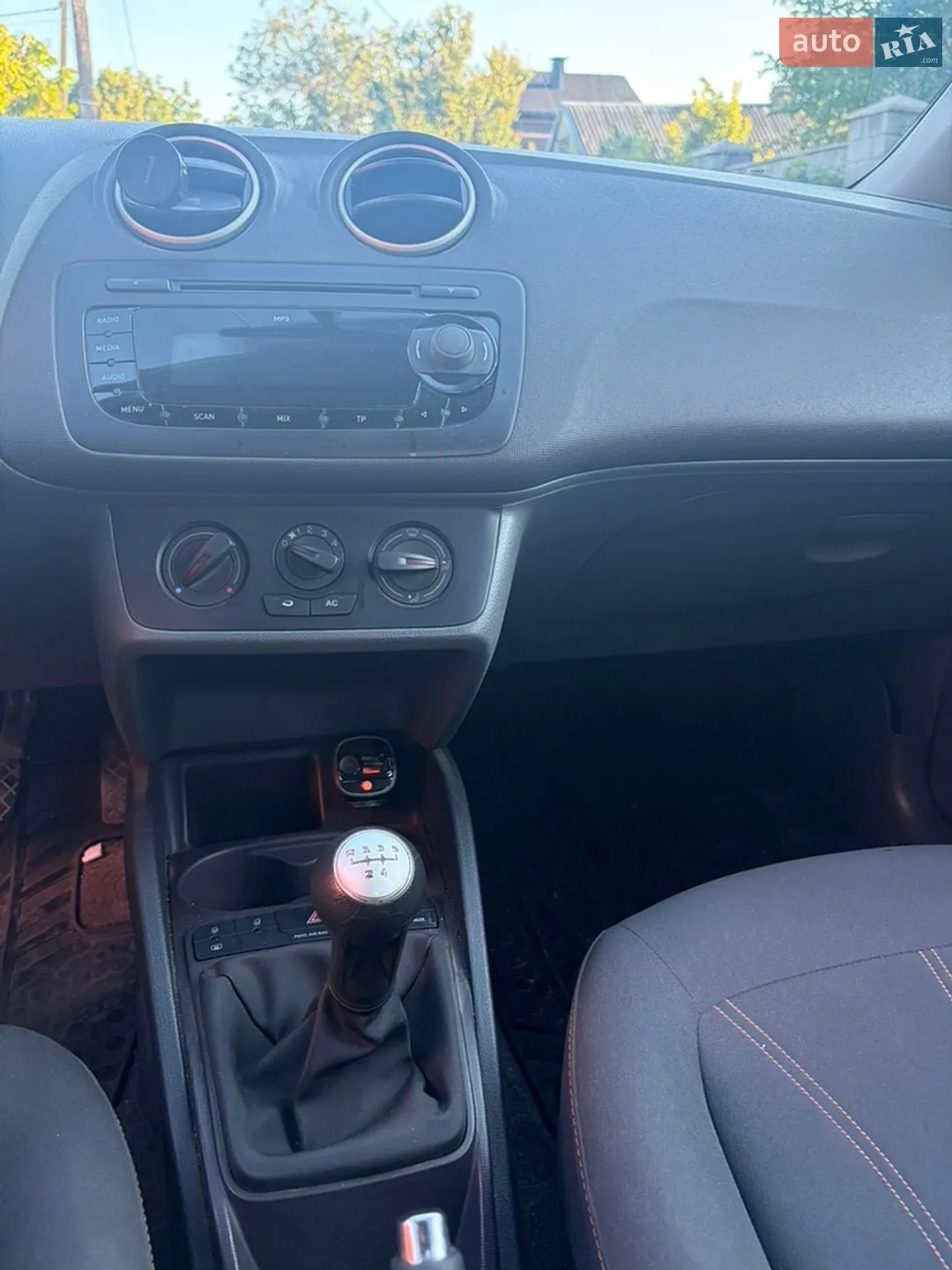 2011 SEAT Ibiza - мініатюра 15