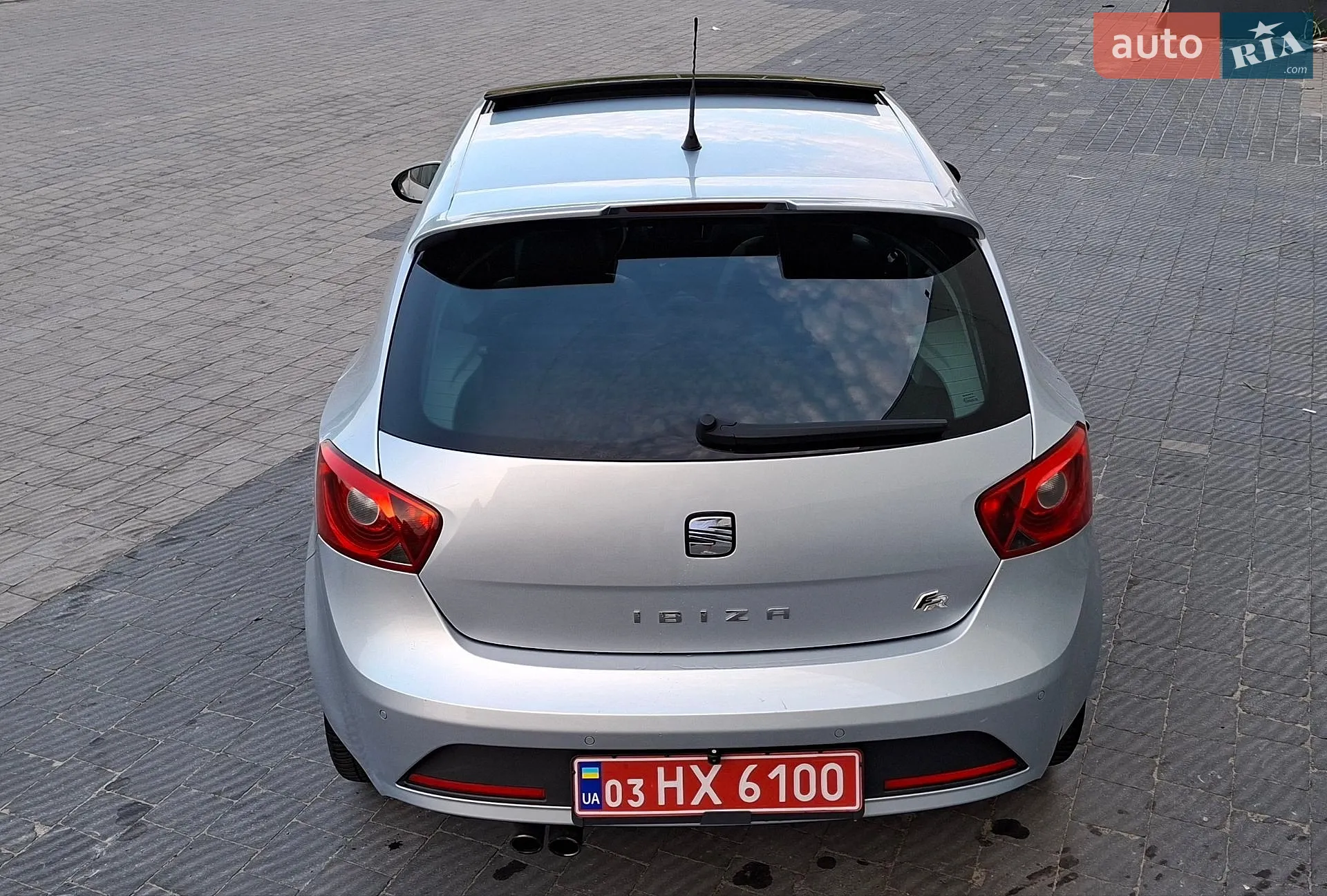 2010 SEAT Ibiza - мініатюра 12
