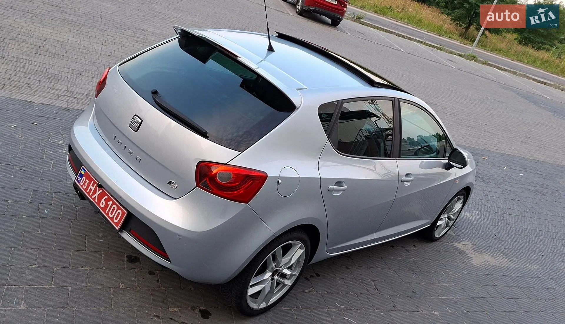 2010 SEAT Ibiza - мініатюра 13