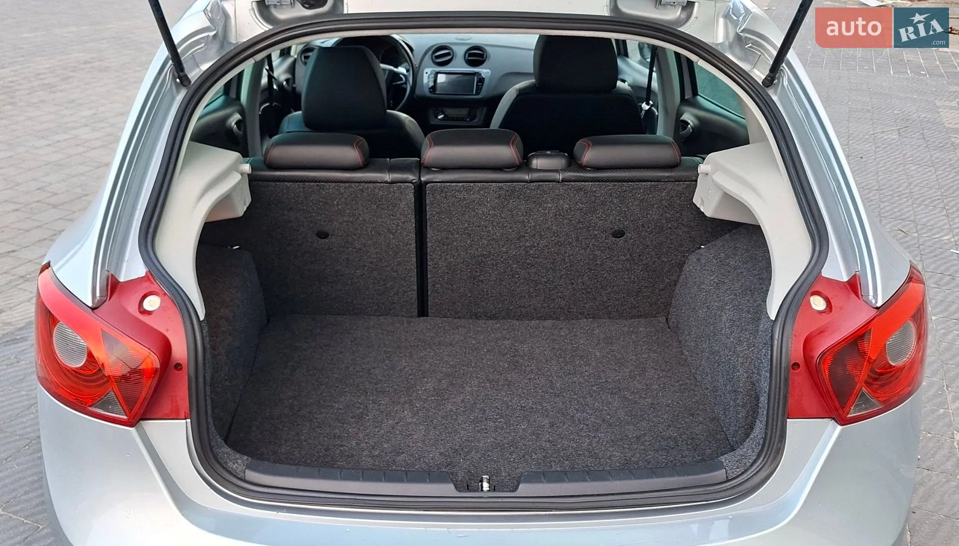 2010 SEAT Ibiza - мініатюра 38