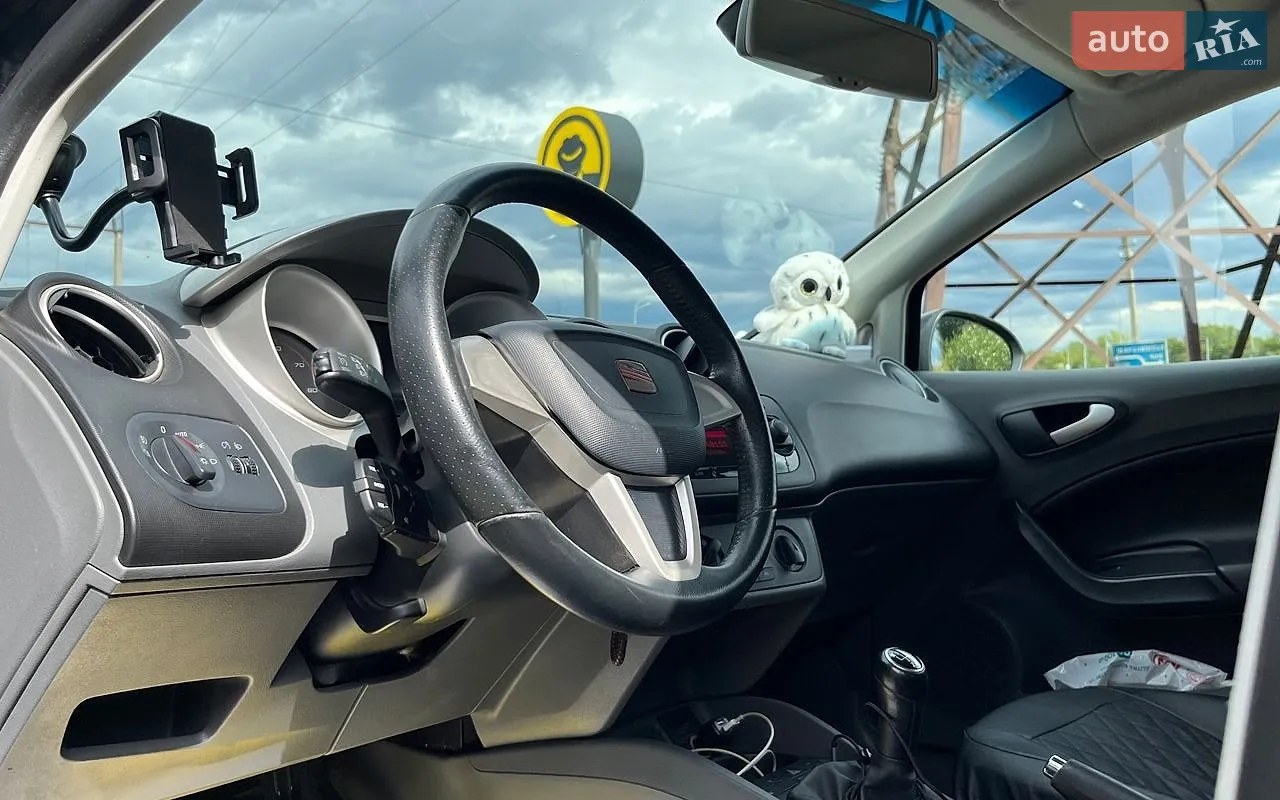 2011 SEAT Ibiza - мініатюра 10