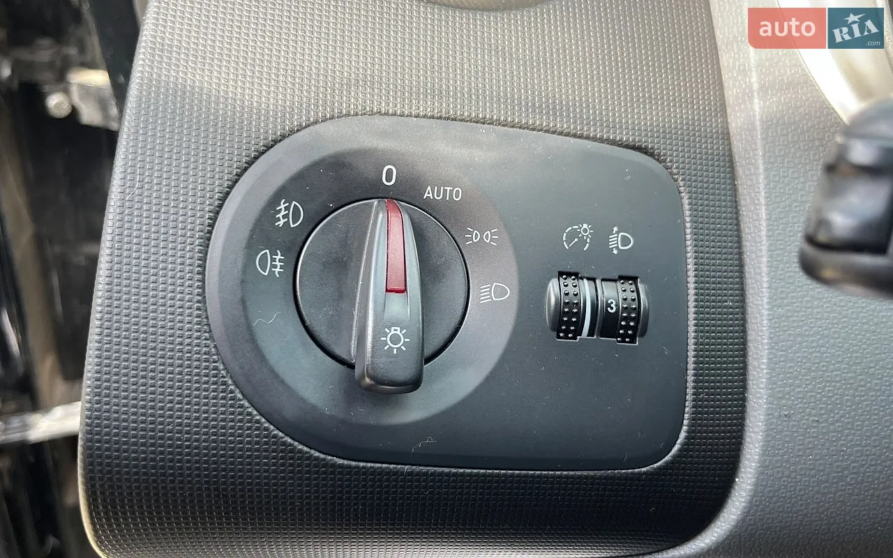 2011 SEAT Ibiza - мініатюра 19