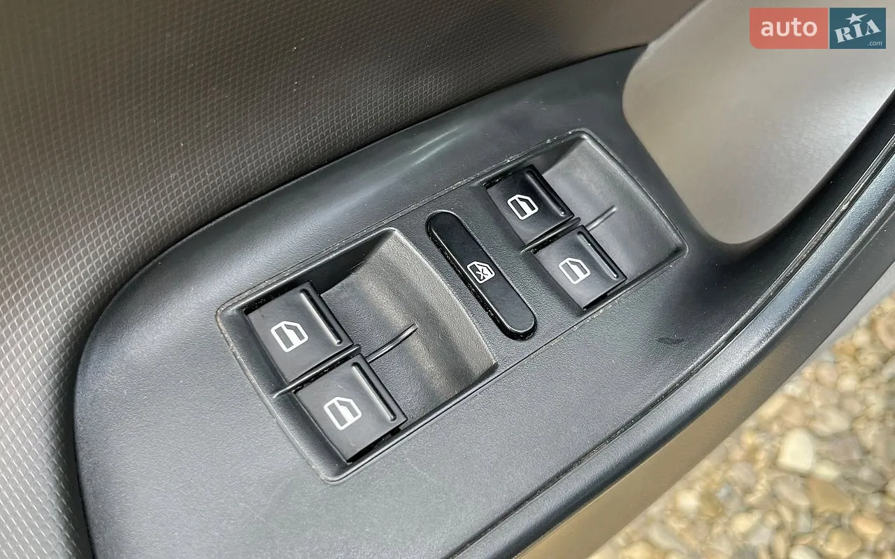 2011 SEAT Ibiza - мініатюра 18