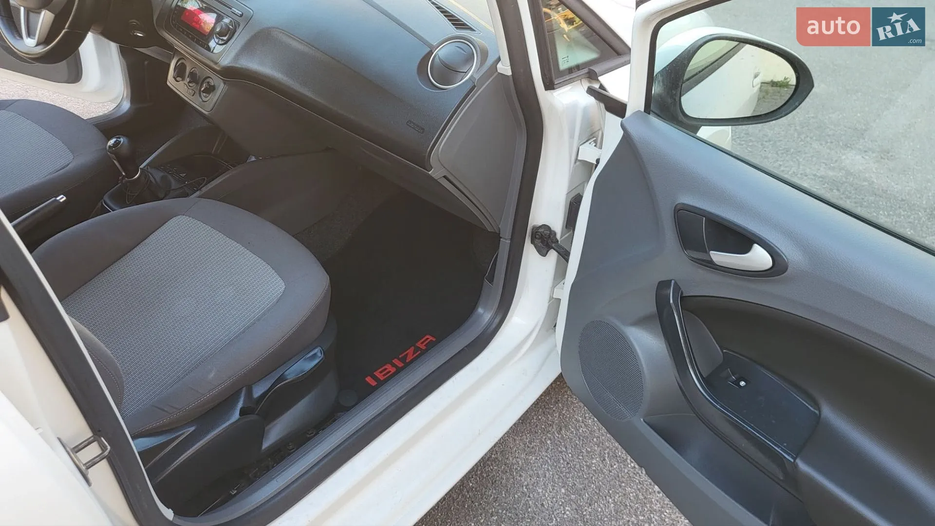 2011 SEAT Ibiza - мініатюра 18