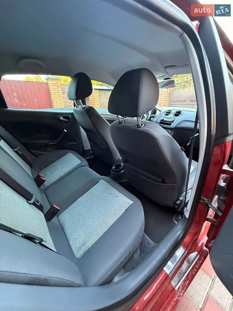 2010 SEAT Ibiza - мініатюра 16