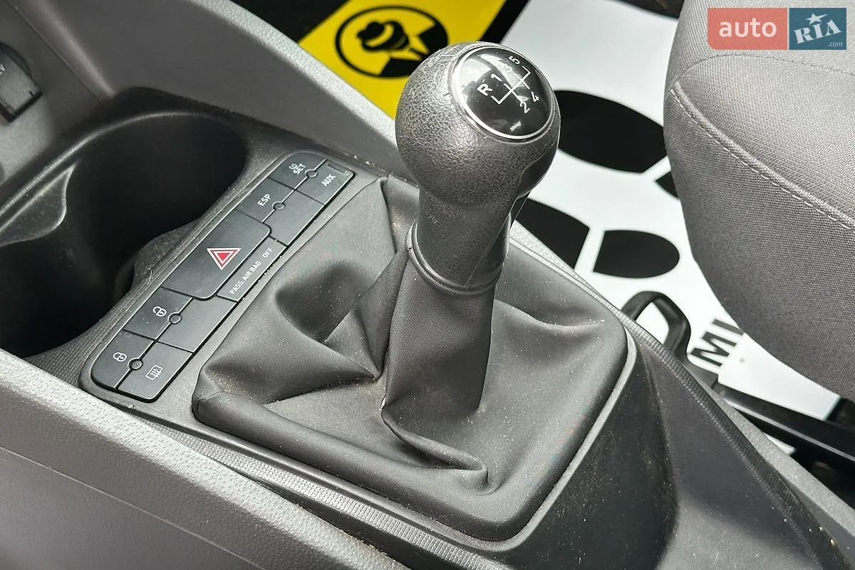 2011 SEAT Ibiza - мініатюра 15