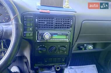 Вантажний фургон SEAT Inca 2000 в Львові