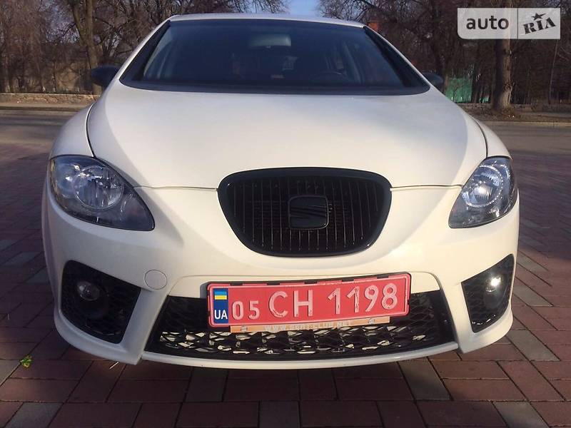 Хэтчбек SEAT Leon 2009 в Умани