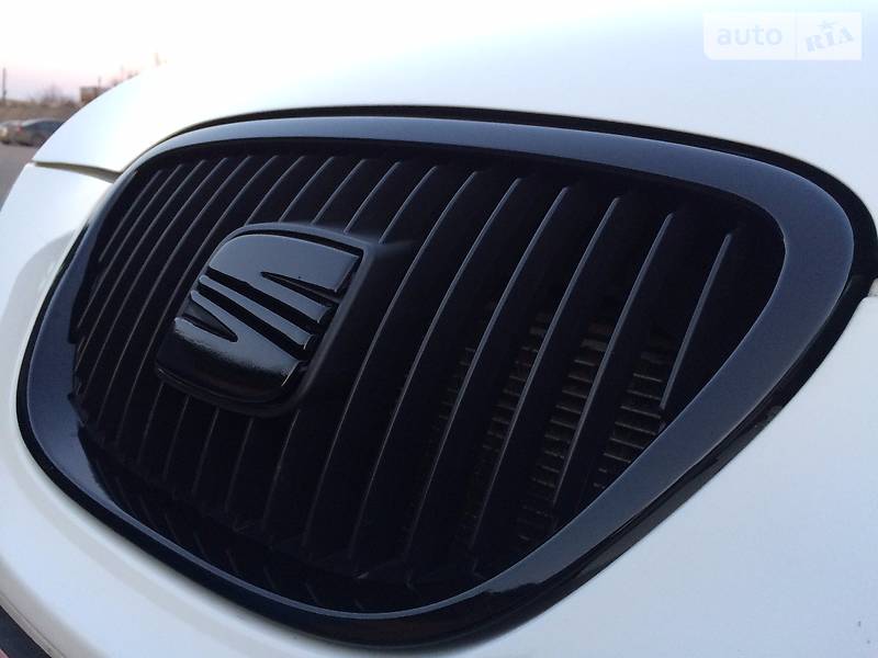 Хэтчбек SEAT Leon 2009 в Умани