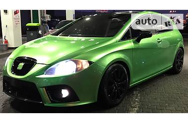 Хэтчбек SEAT Leon 2007 в Киеве