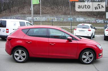 Седан SEAT Leon 2015 в Киеве