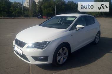 Хэтчбек SEAT Leon 2015 в Запорожье