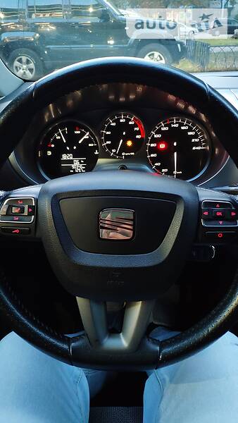 Хетчбек SEAT Leon 2010 в Києві