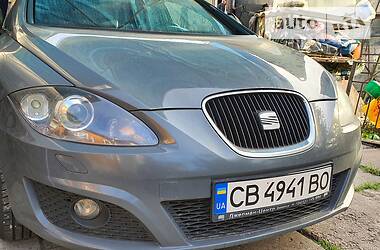 Хэтчбек SEAT Leon 2010 в Чернигове