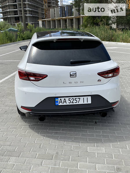 Хетчбек SEAT Leon 2016 в Києві