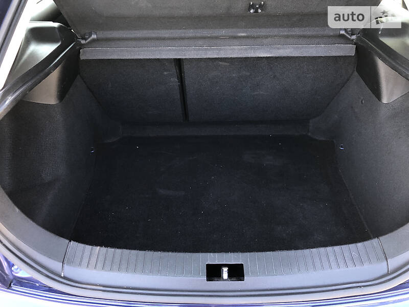 Хетчбек SEAT Leon 2003 в Кропивницькому