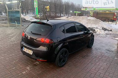 Хэтчбек SEAT Leon 2006 в Ровно